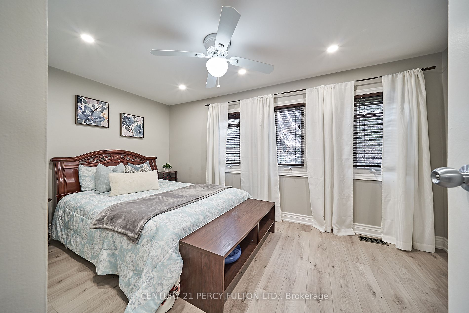 41 Radford Dr