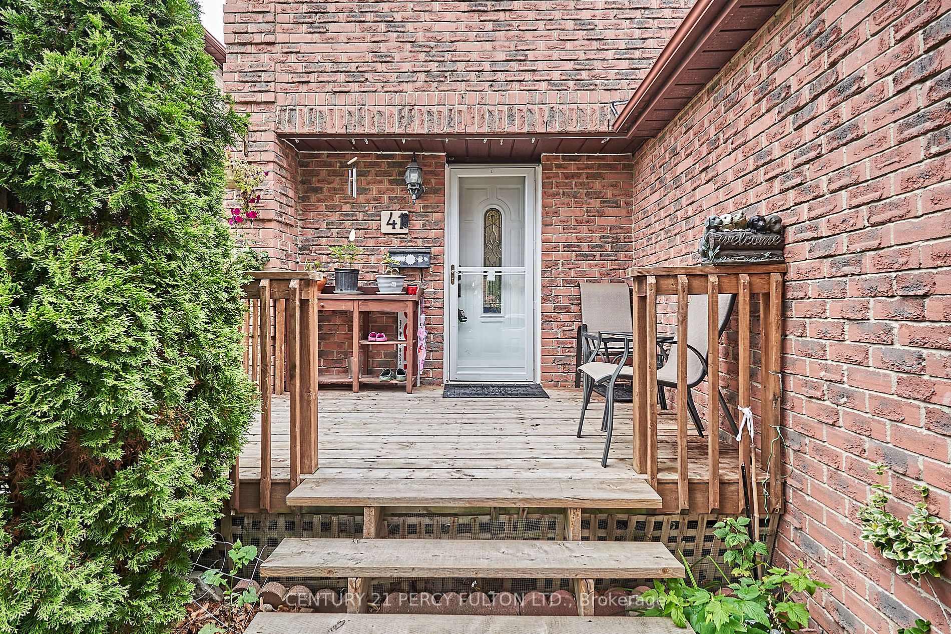 41 Radford Dr