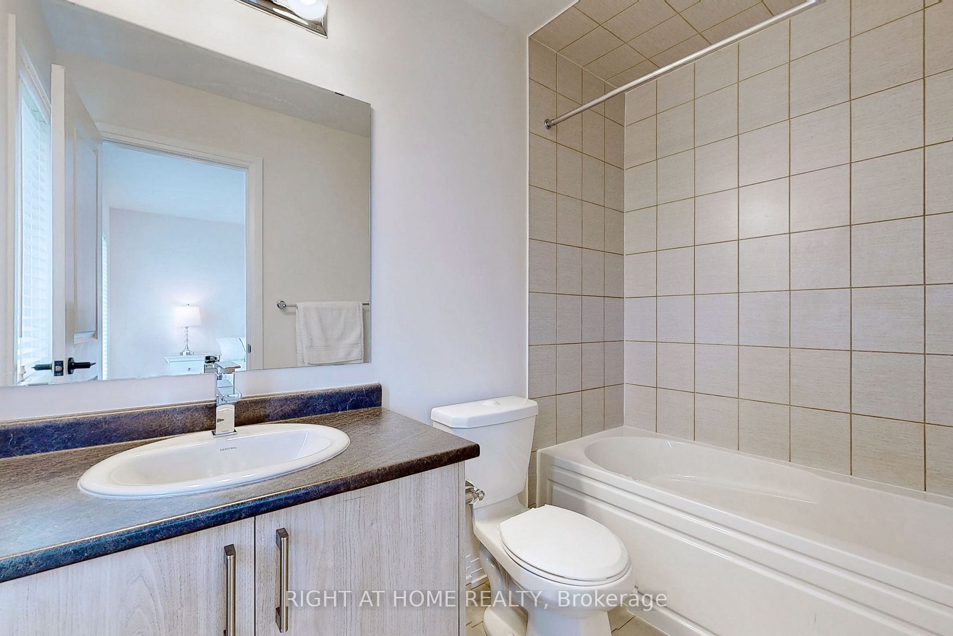 74 Ambereen Pl