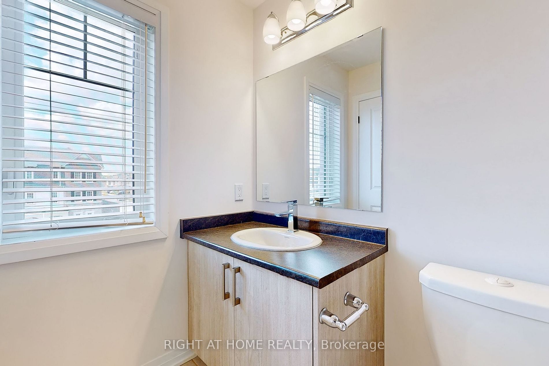 74 Ambereen Pl