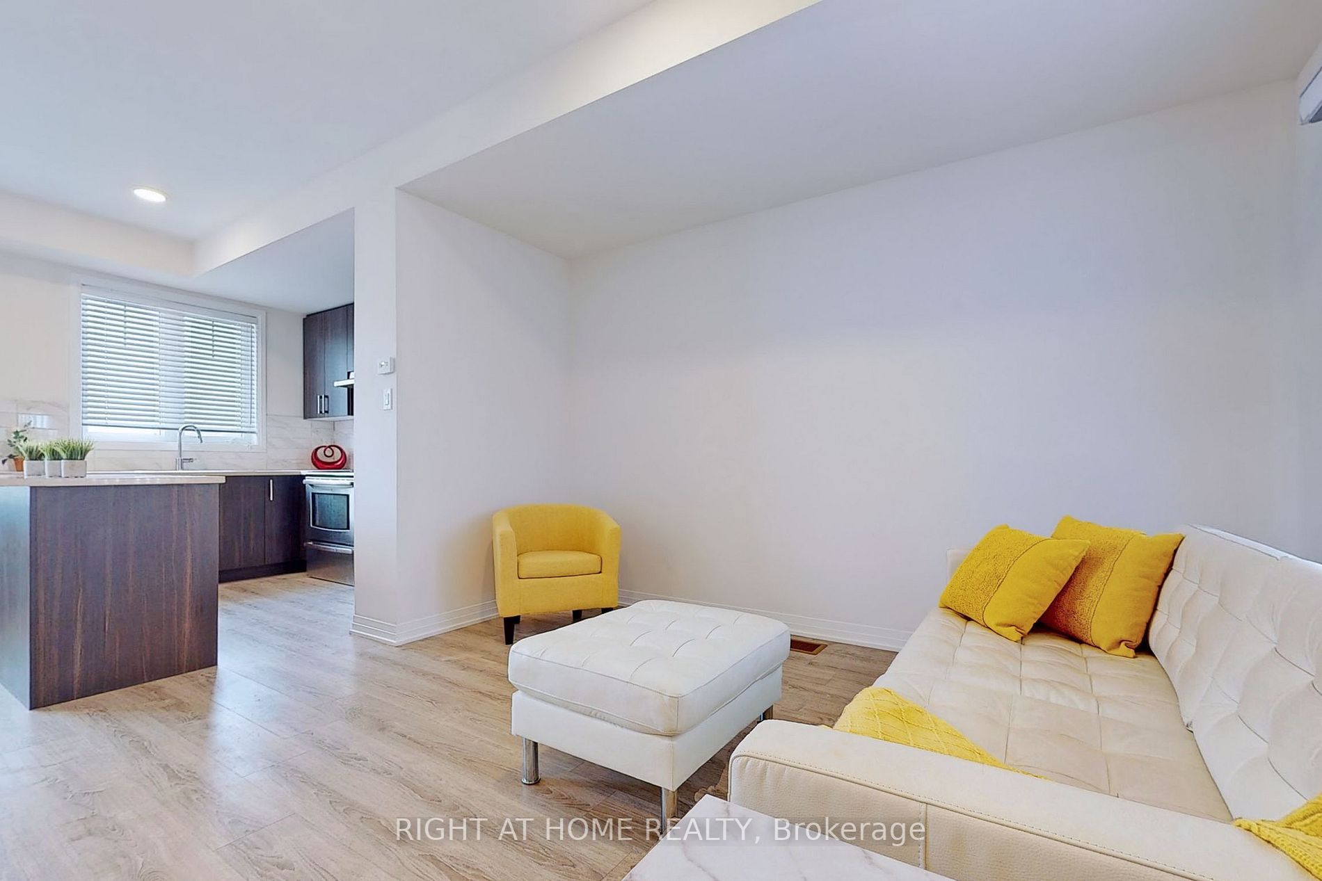 74 Ambereen Pl