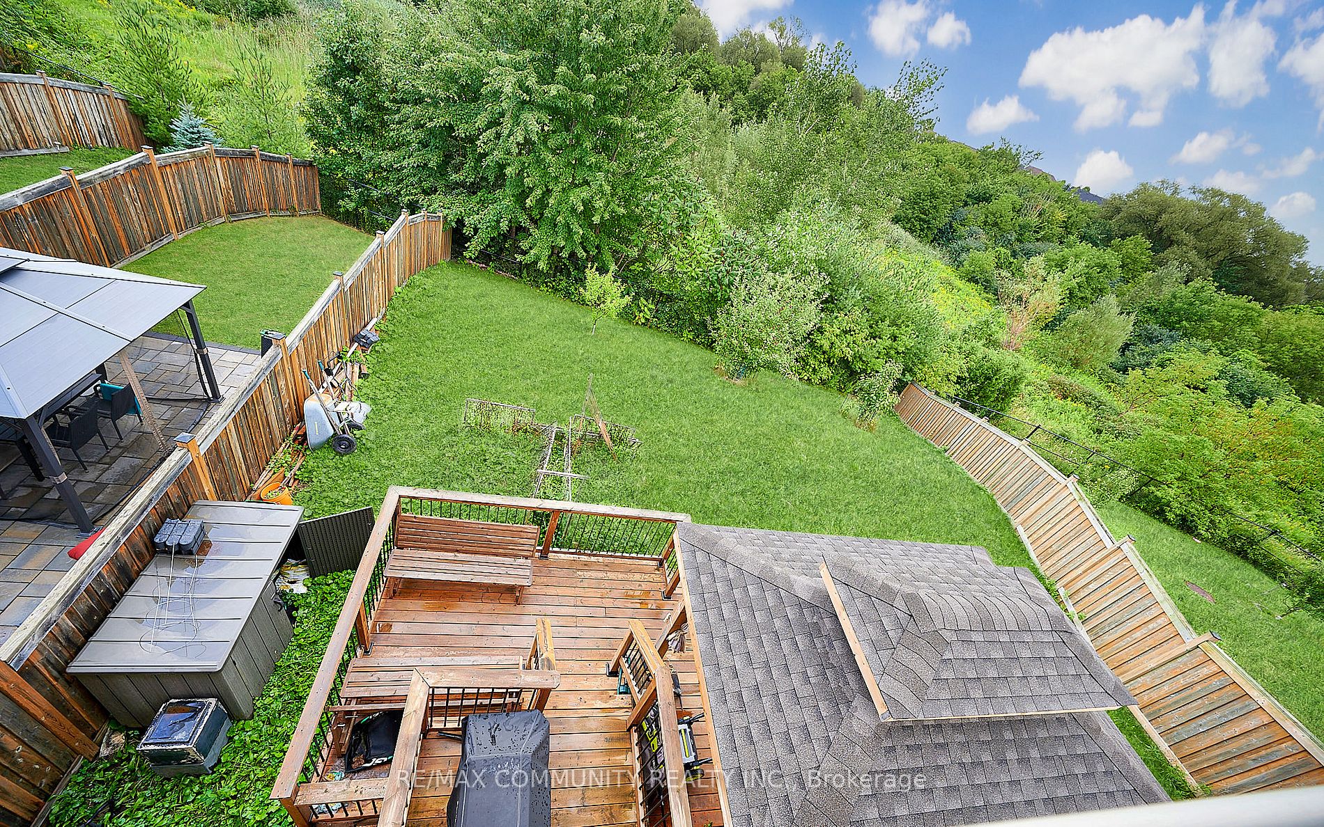 17 Reevesmere Lane