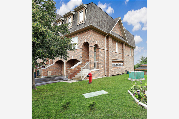 17 Reevesmere Lane, Ajax