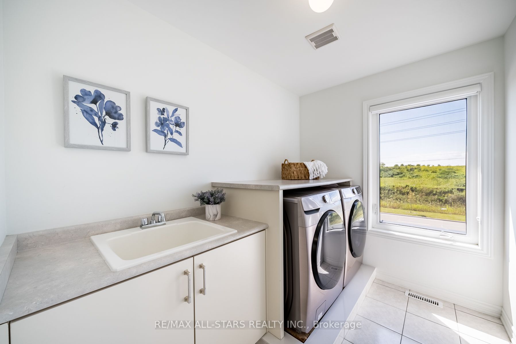 2 Closson Dr
