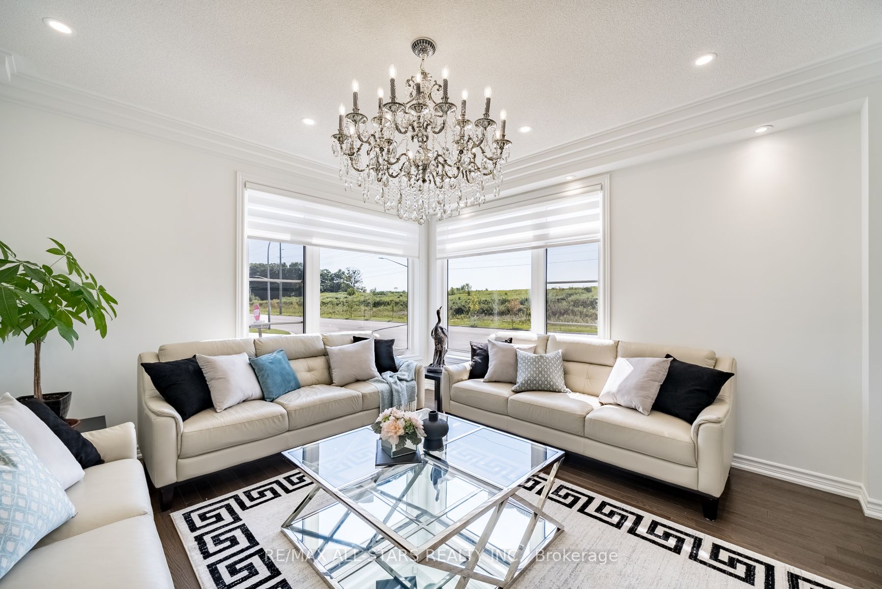 2 Closson Dr