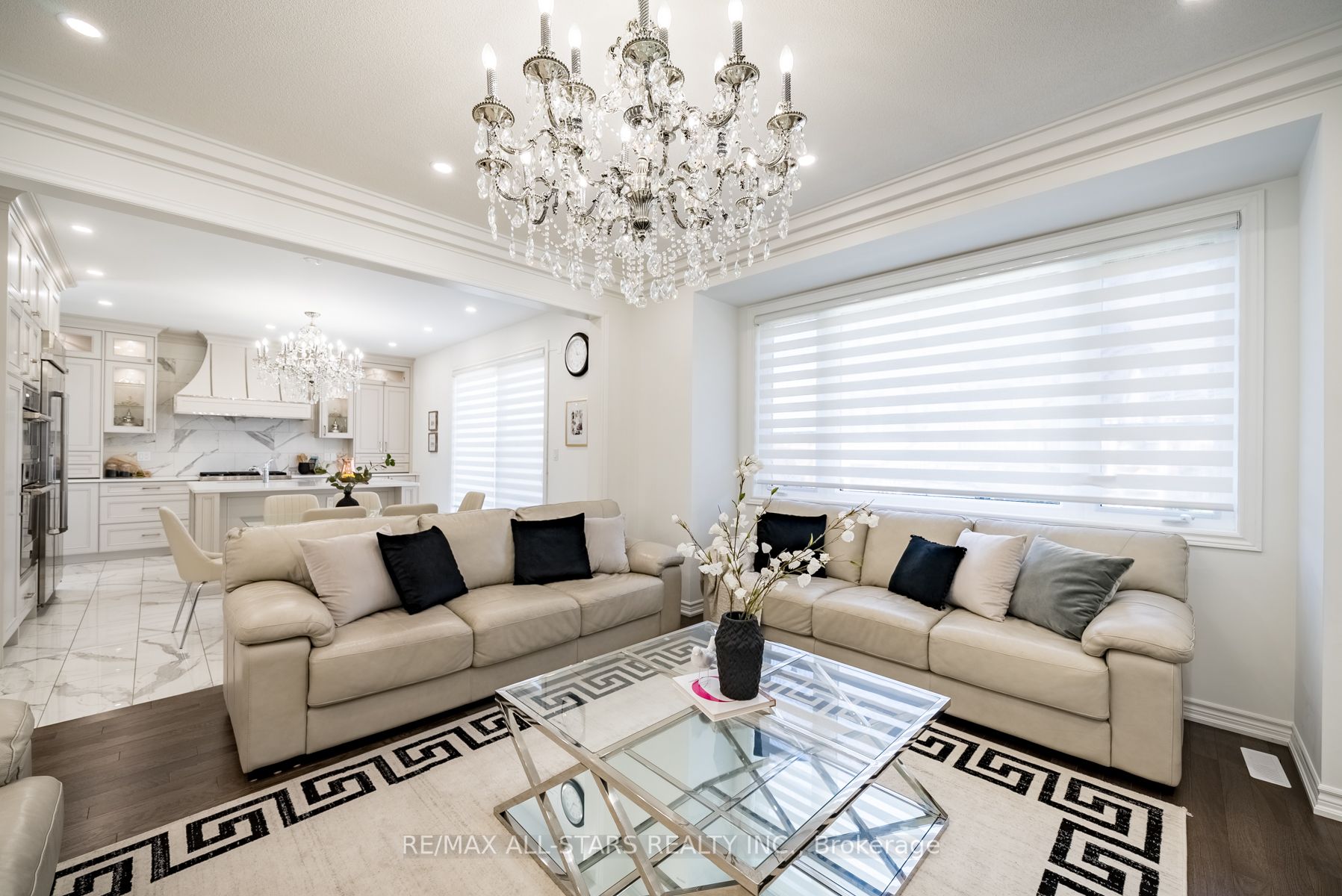 2 Closson Dr
