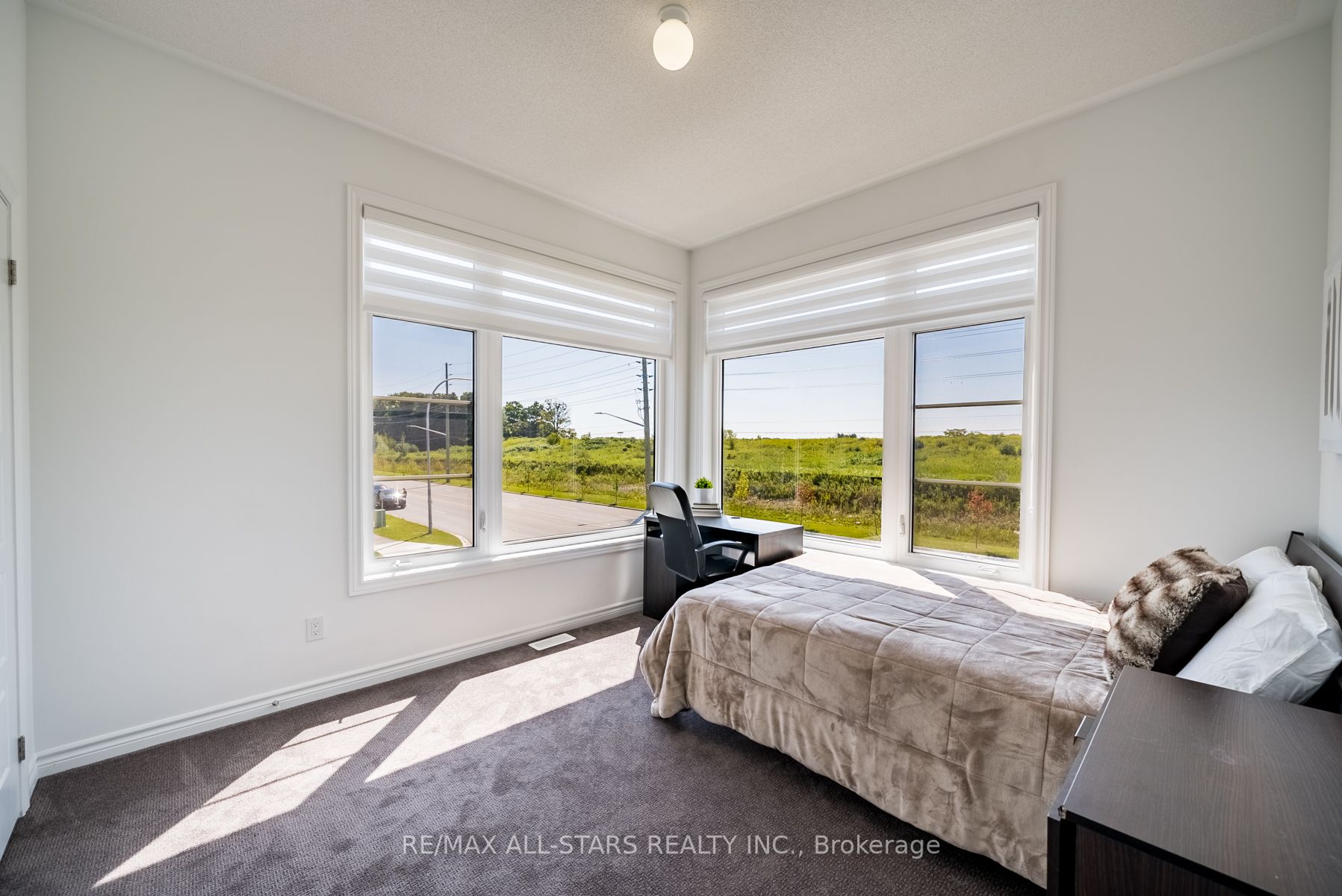 2 Closson Dr