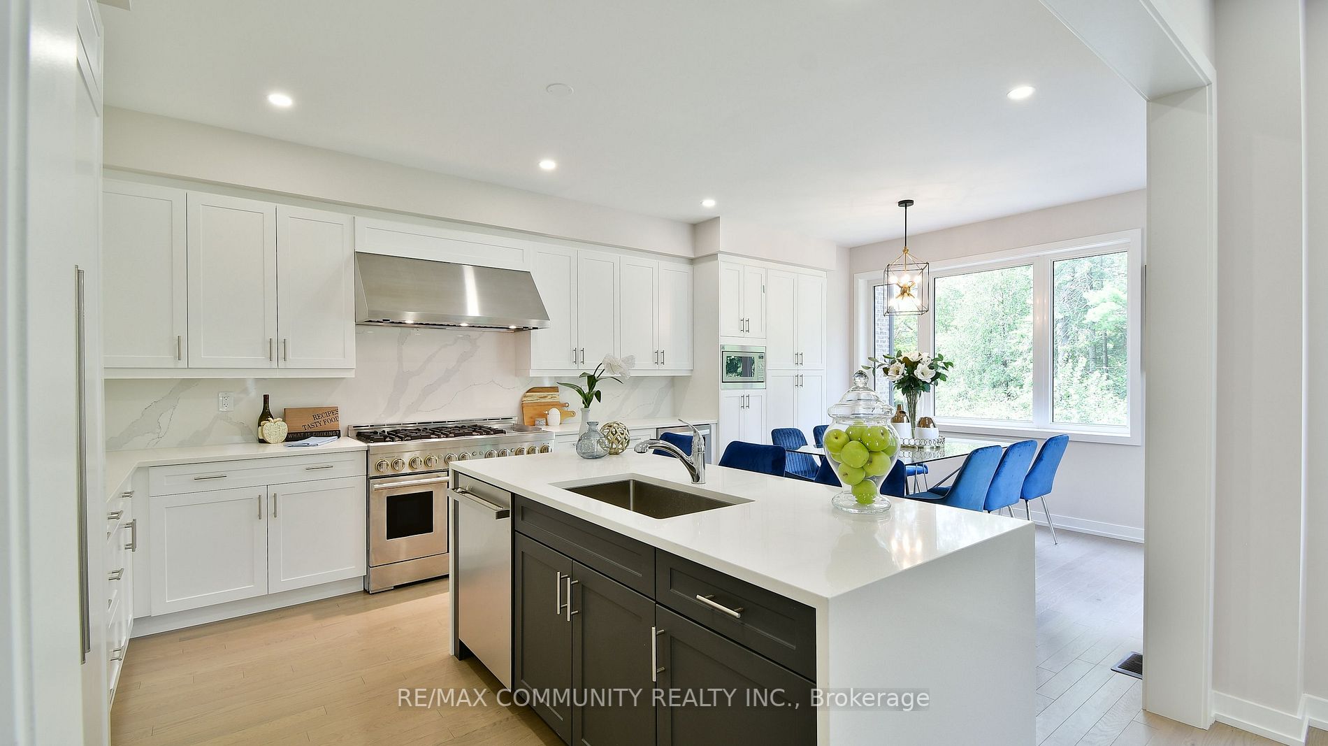 400 Finch Avenue E, #5