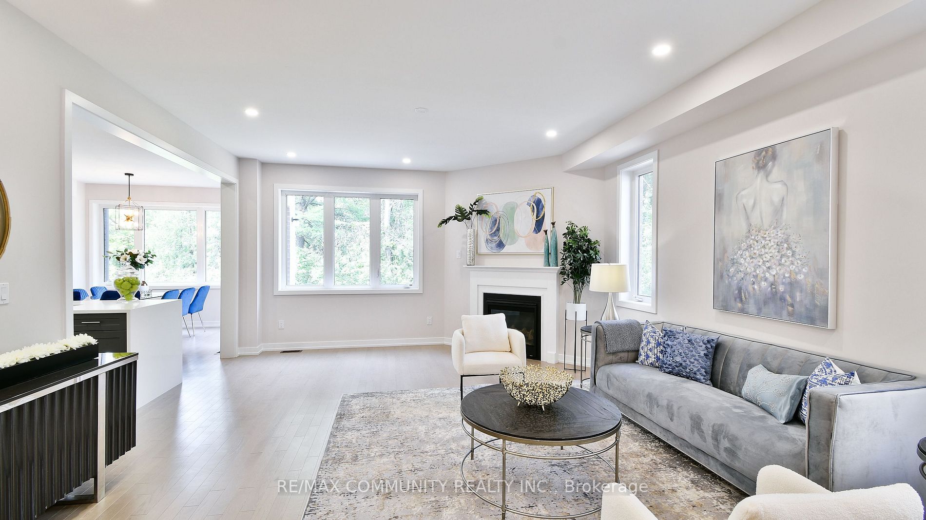 400 Finch Avenue E, #5
