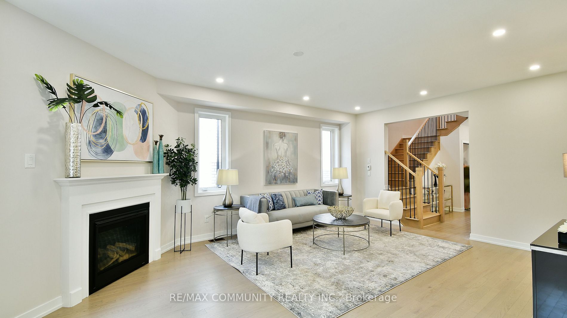 400 Finch Avenue E, #5