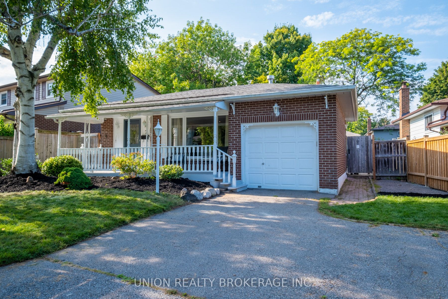 7 Rodarick Dr