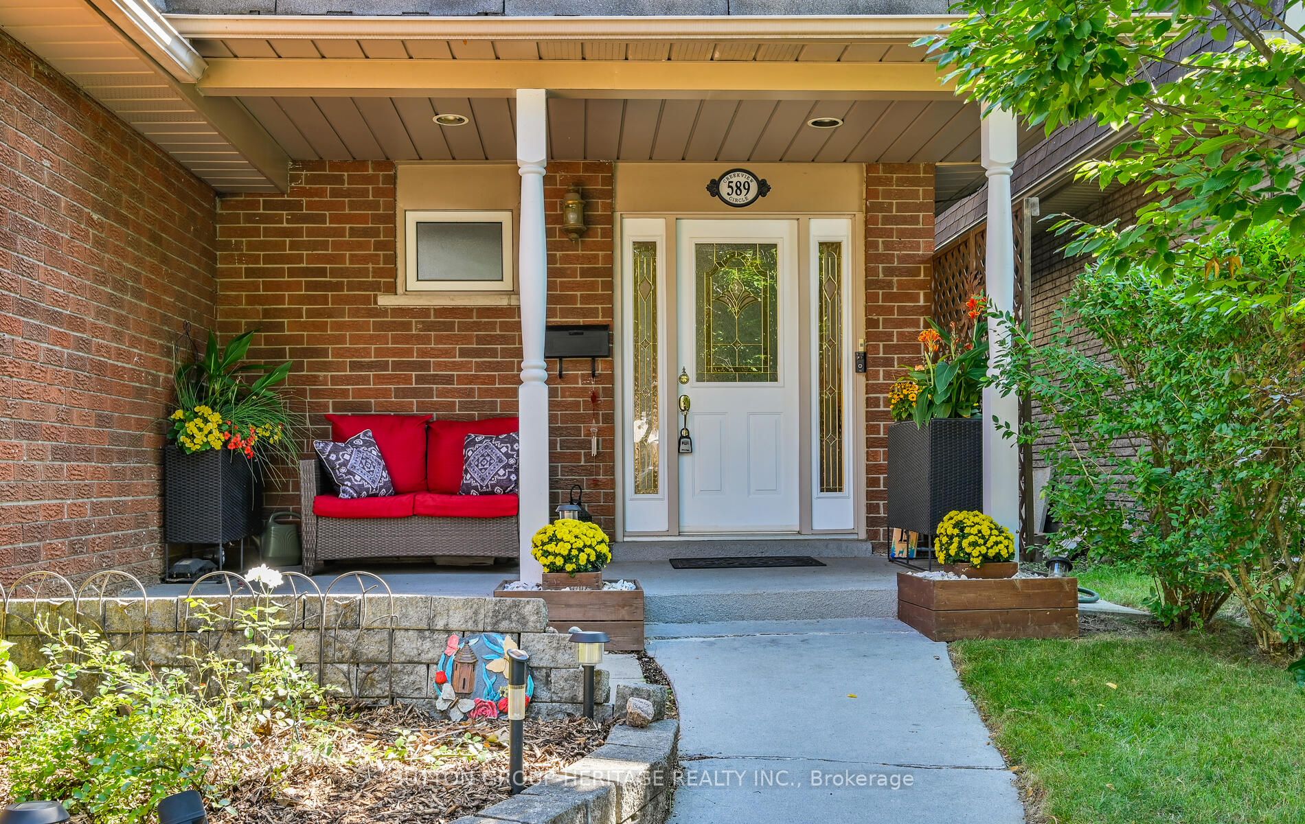 589 Creekview Circ