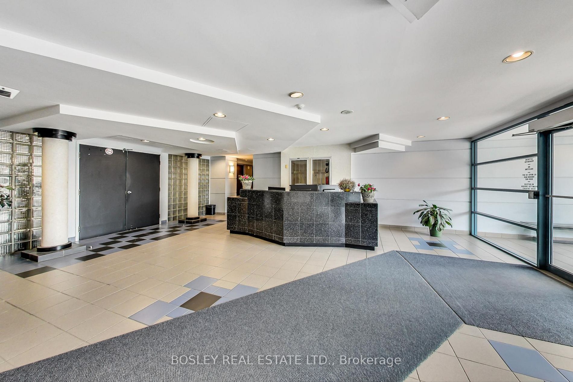 90 Dale Ave, #1003