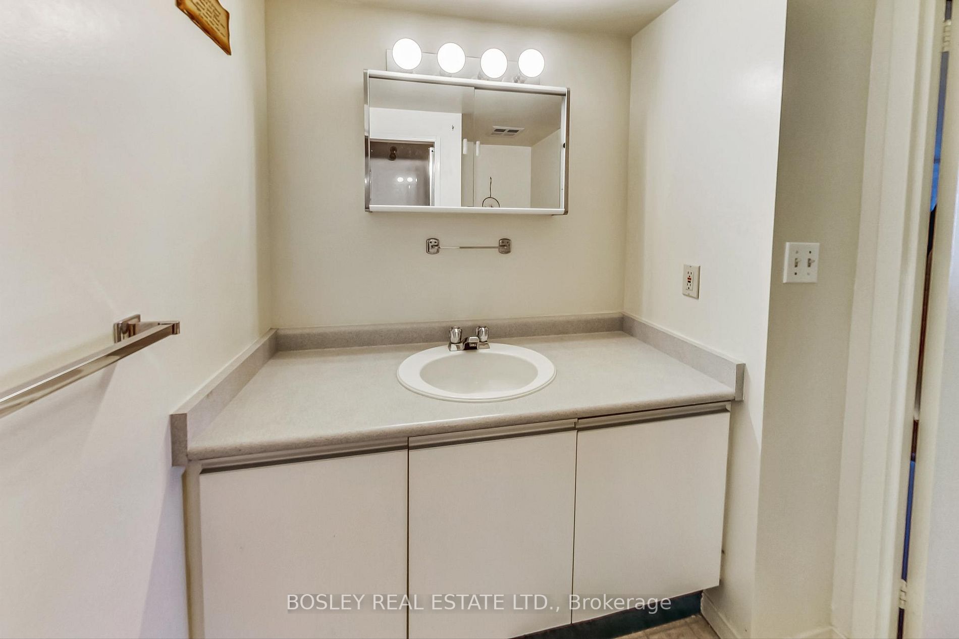 90 Dale Ave, #1003