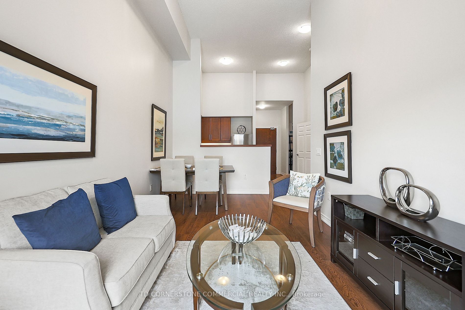 550 Bond St W