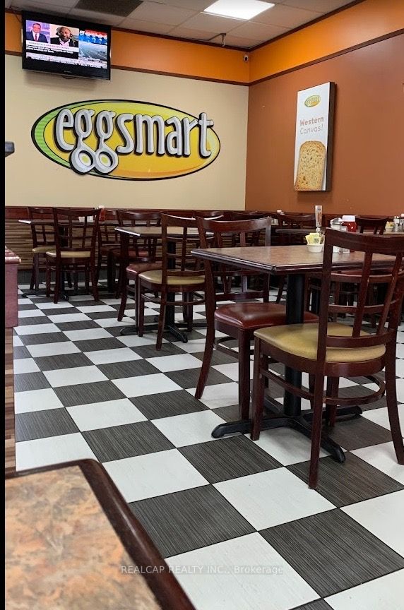 710 Taunton Rd E, #E2