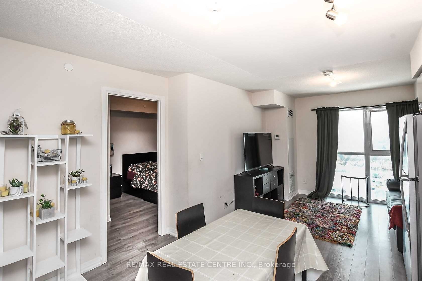 2150 Lawrence Ave, #509