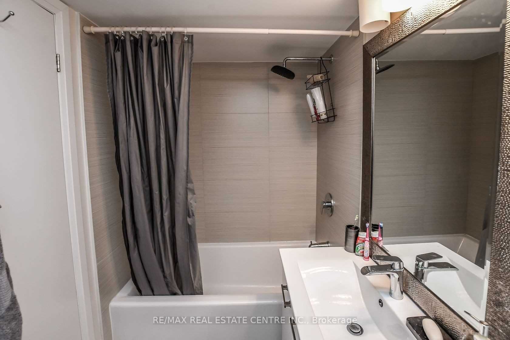2150 Lawrence Ave, #509