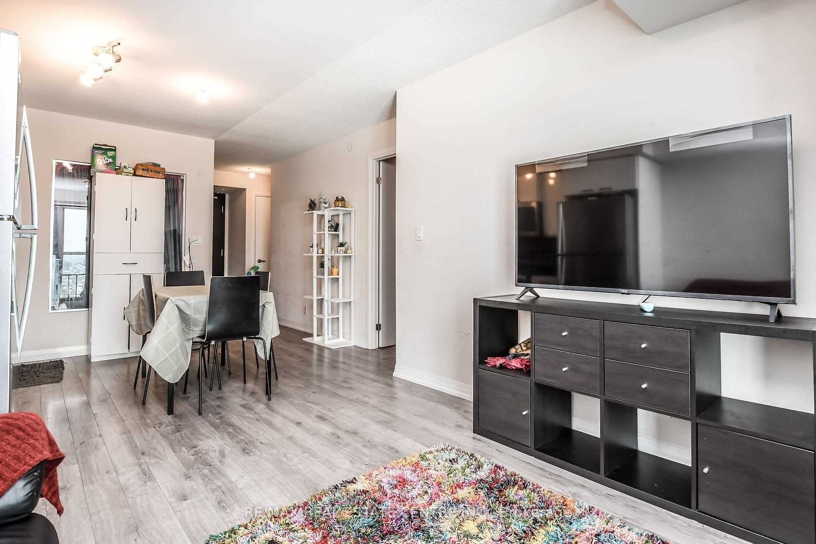 2150 Lawrence Ave, #509