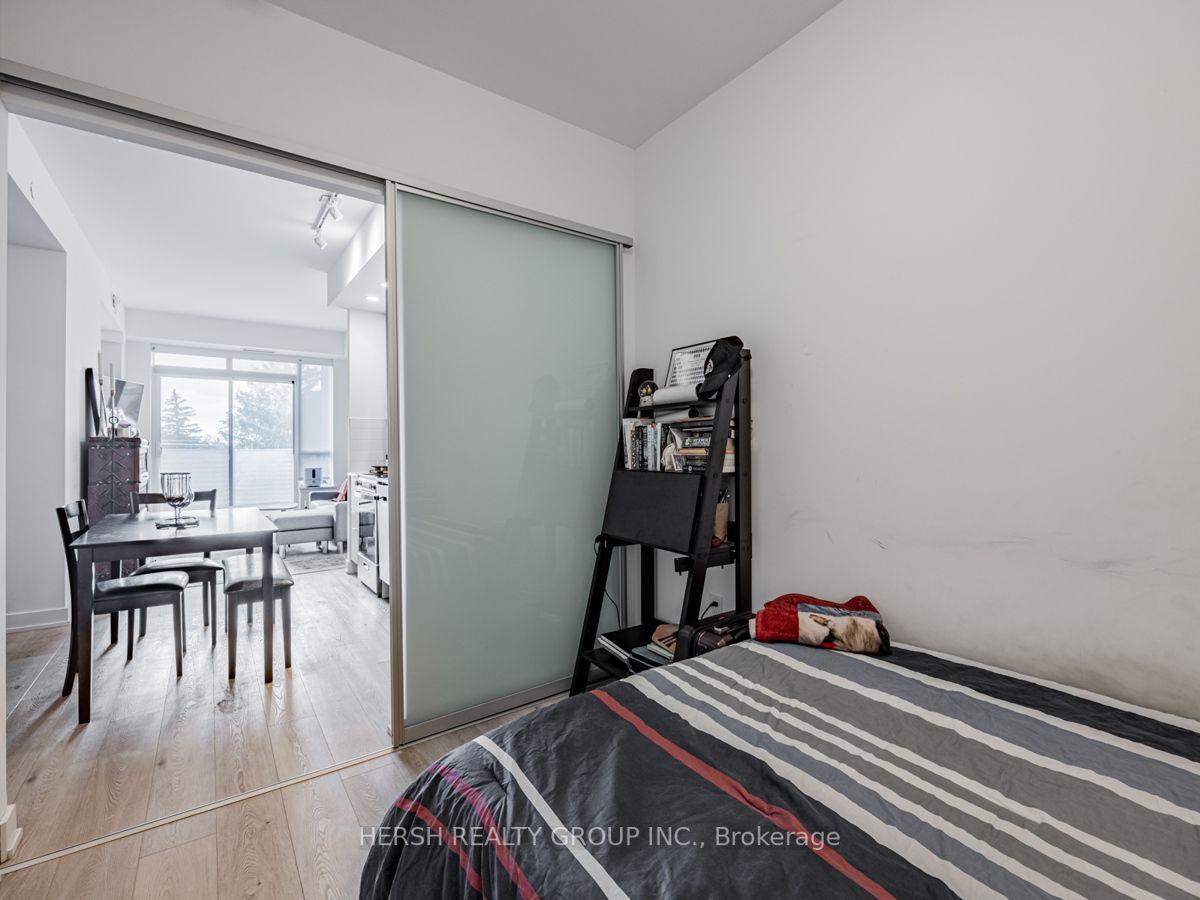 630 Greenwood Ave, #305