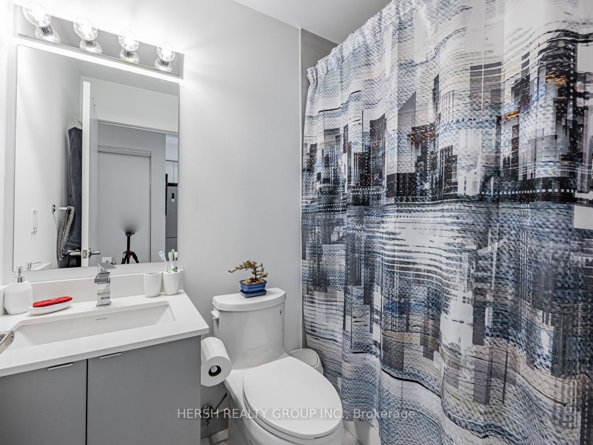 630 Greenwood Ave, #305