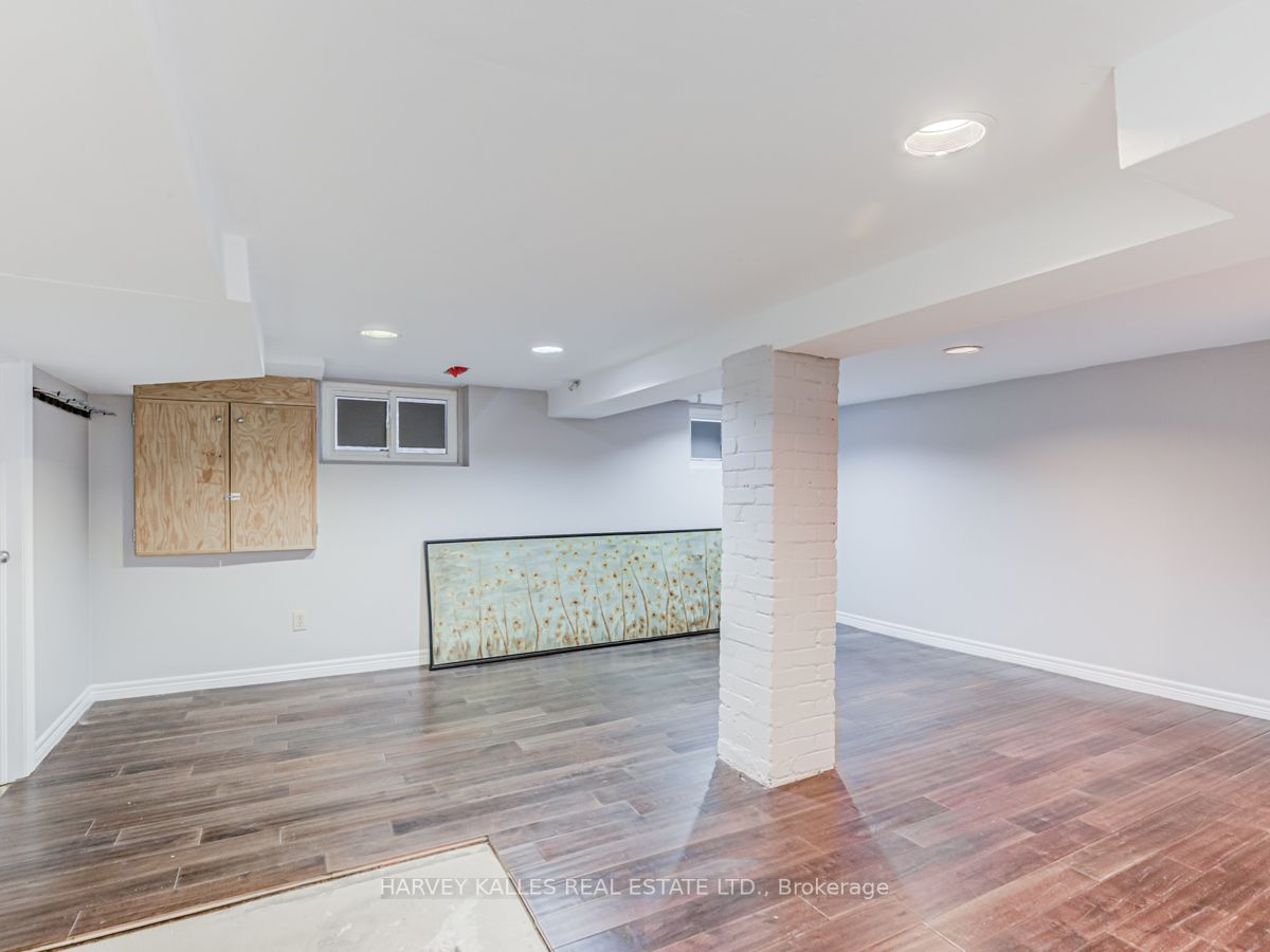 6 Kildonan Dr