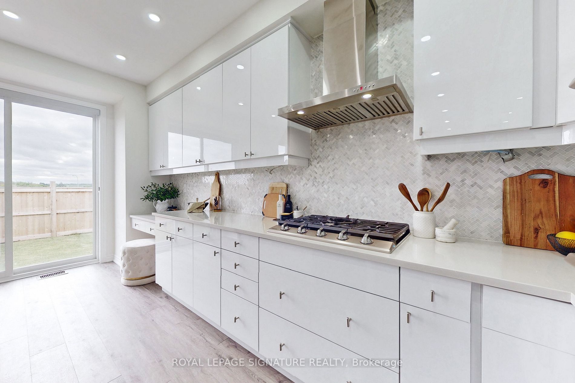 49 Broden Cres