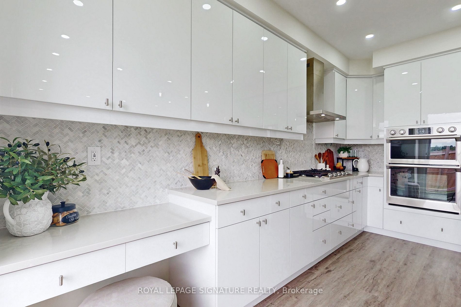 49 Broden Cres
