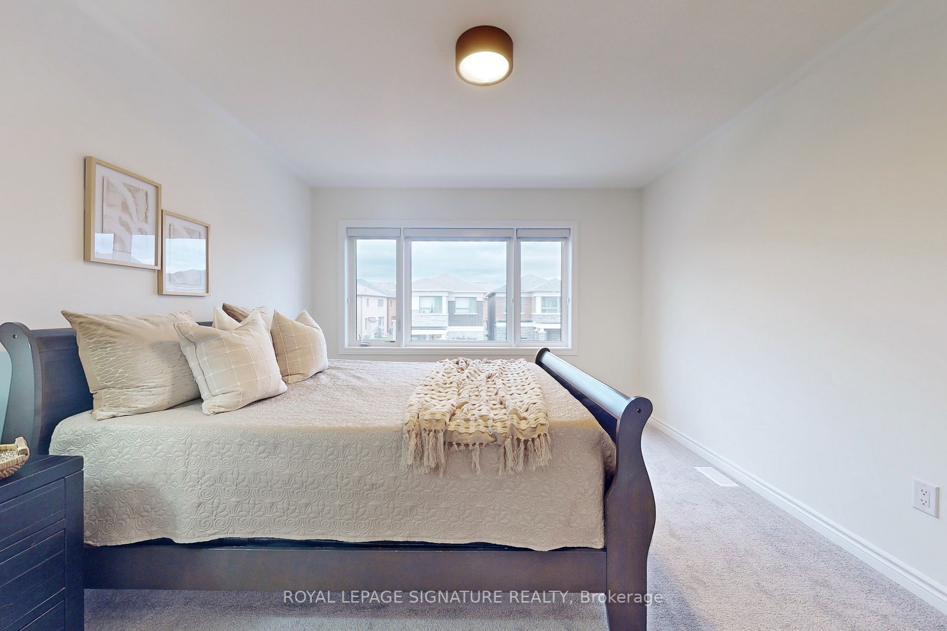 49 Broden Cres