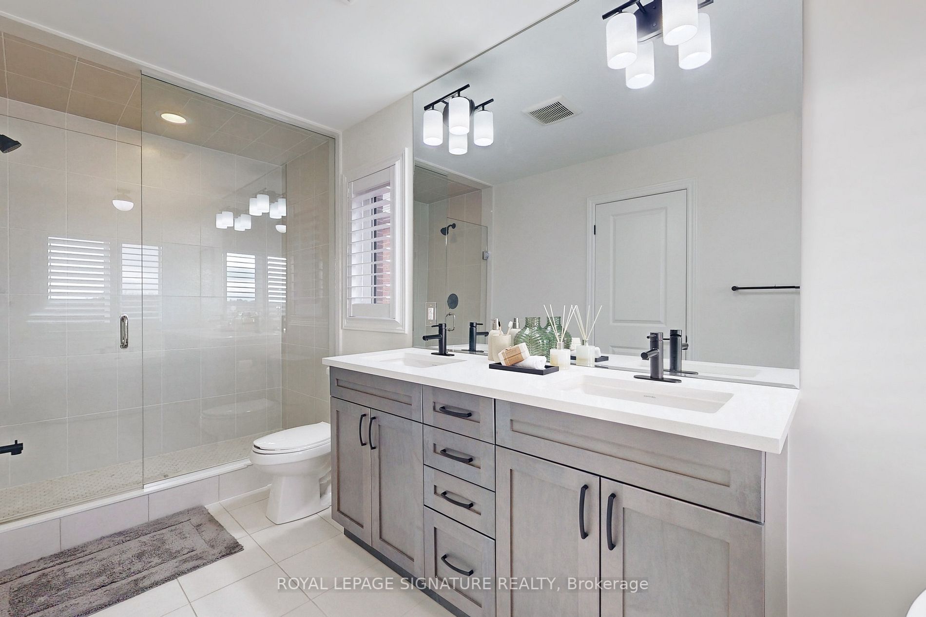 49 Broden Cres