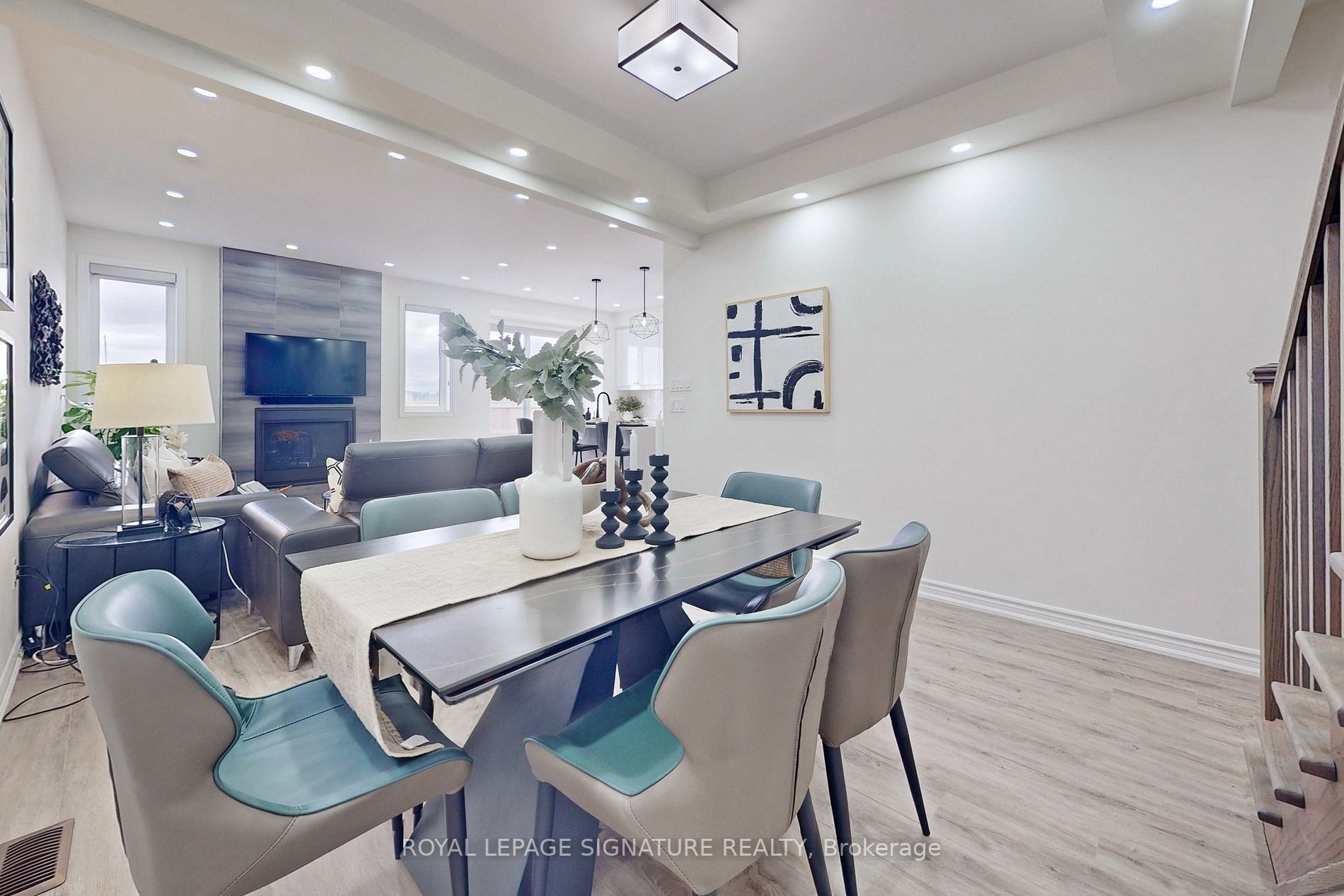 49 Broden Cres