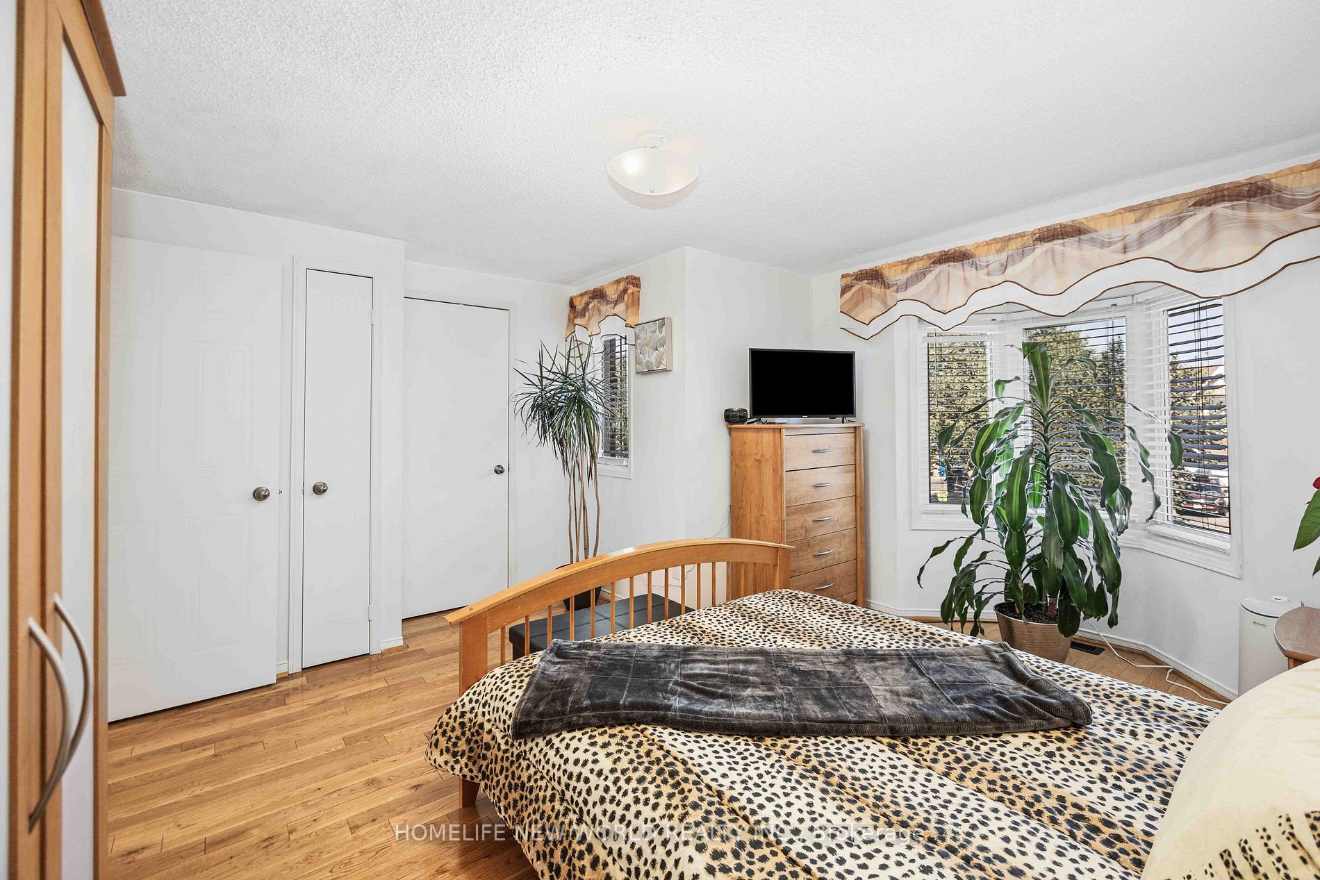 48 Mccullock Cres