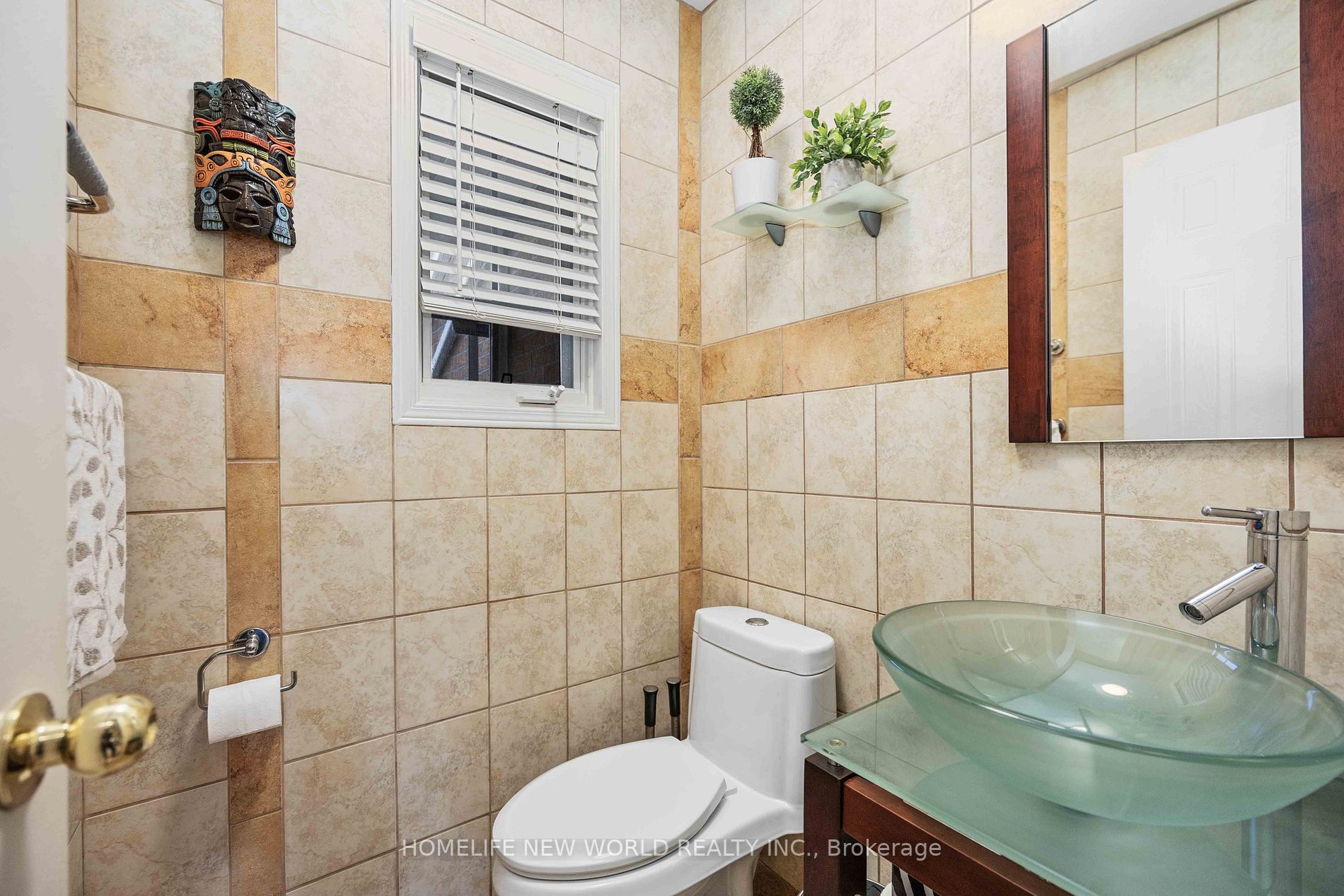 48 Mccullock Cres