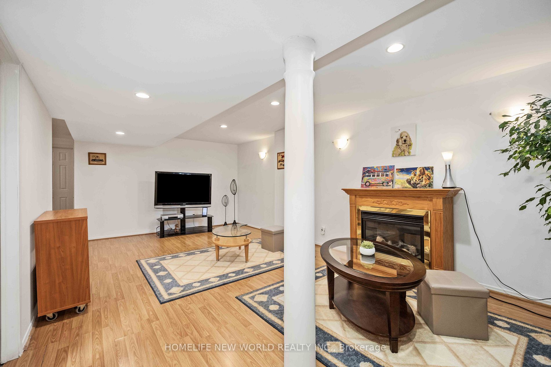 48 Mccullock Cres