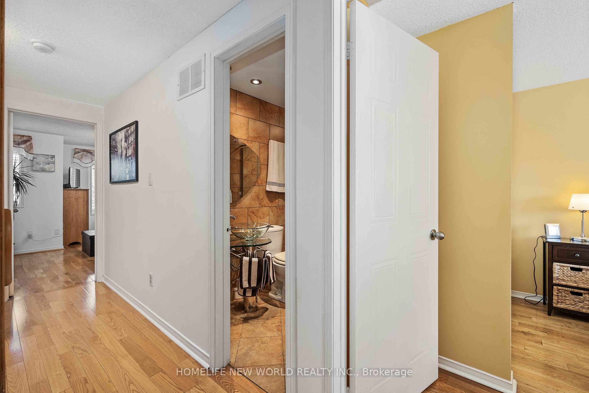 48 Mccullock Cres