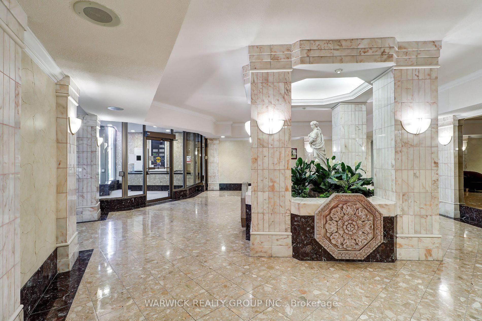 10 Guildwood Pkwy, #819