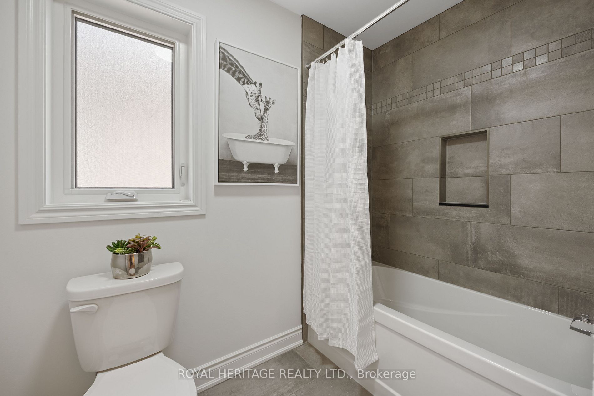 44 St Augustine Dr