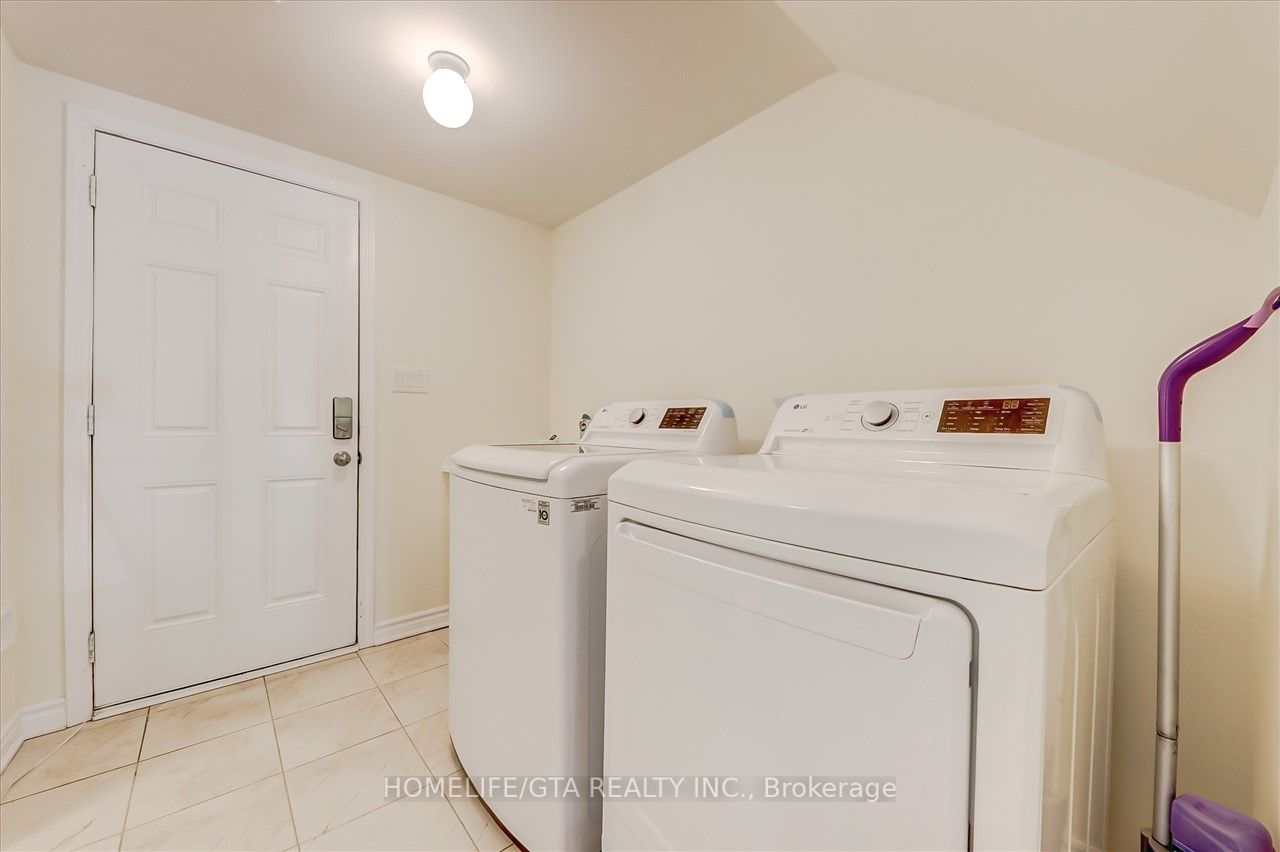 2470 Fall Harvest Cres