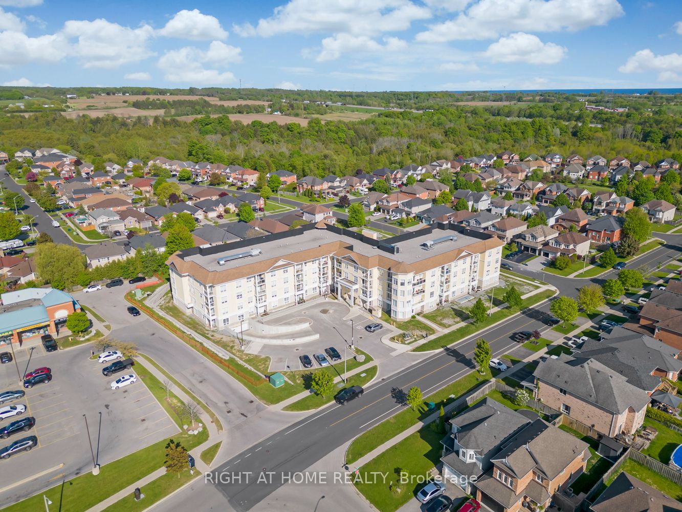 21 Brookhouse Dr, #116