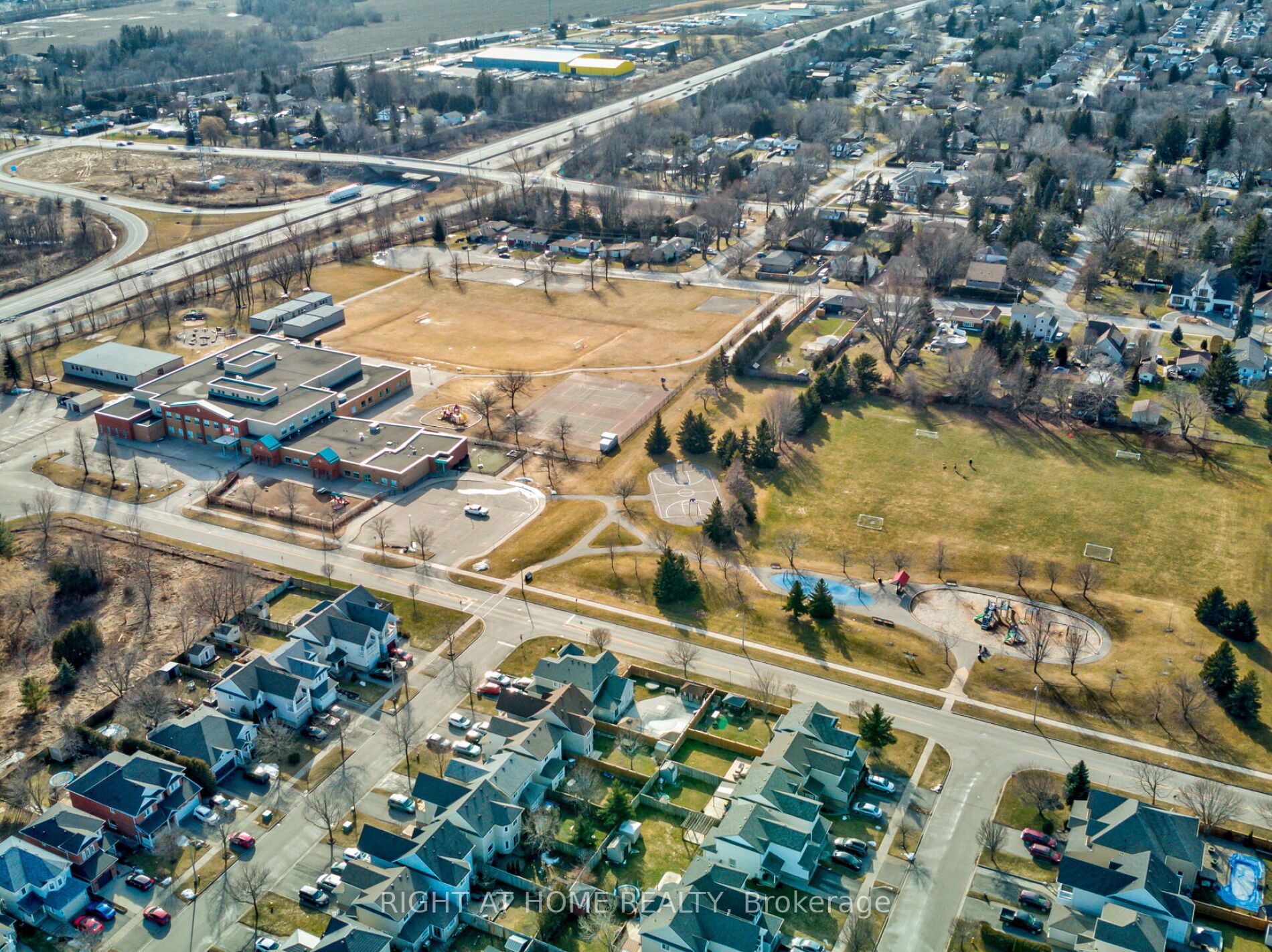 21 Brookhouse Dr, #116