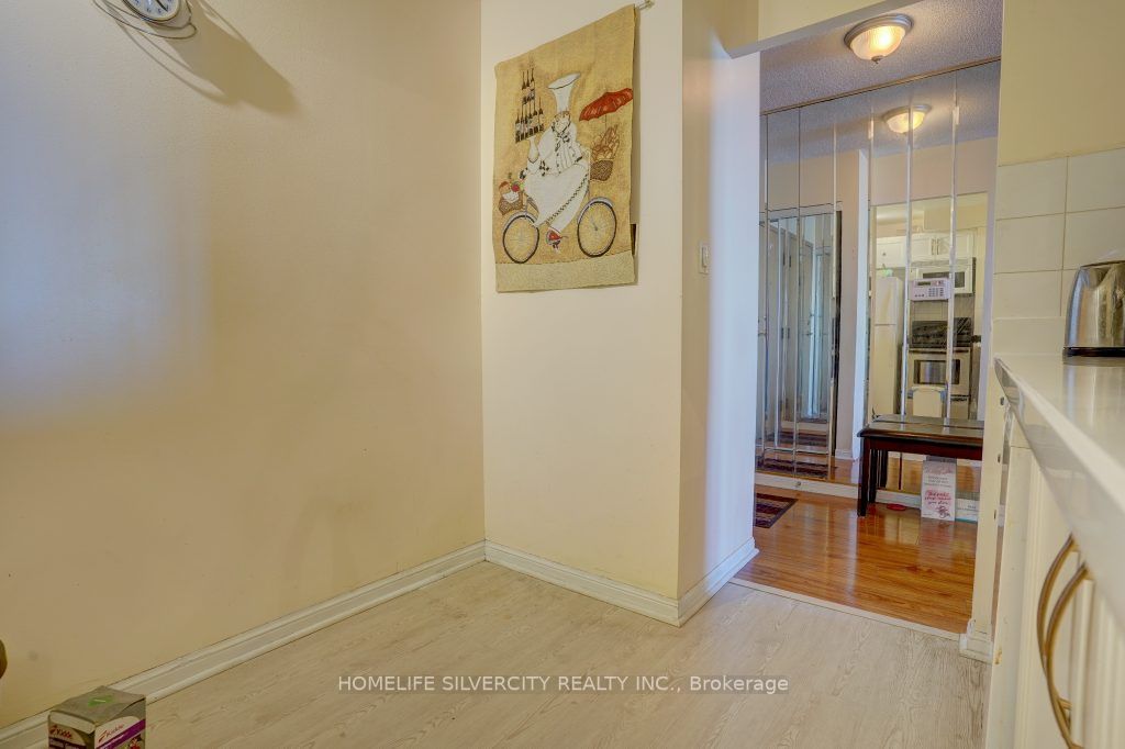 88 Corporate Dr, #1617