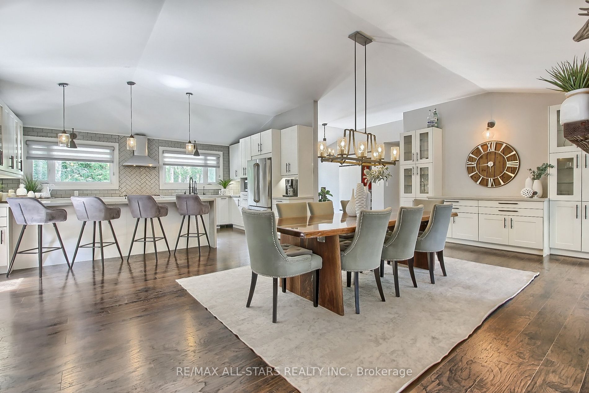215 Uxbridge Pickering Line