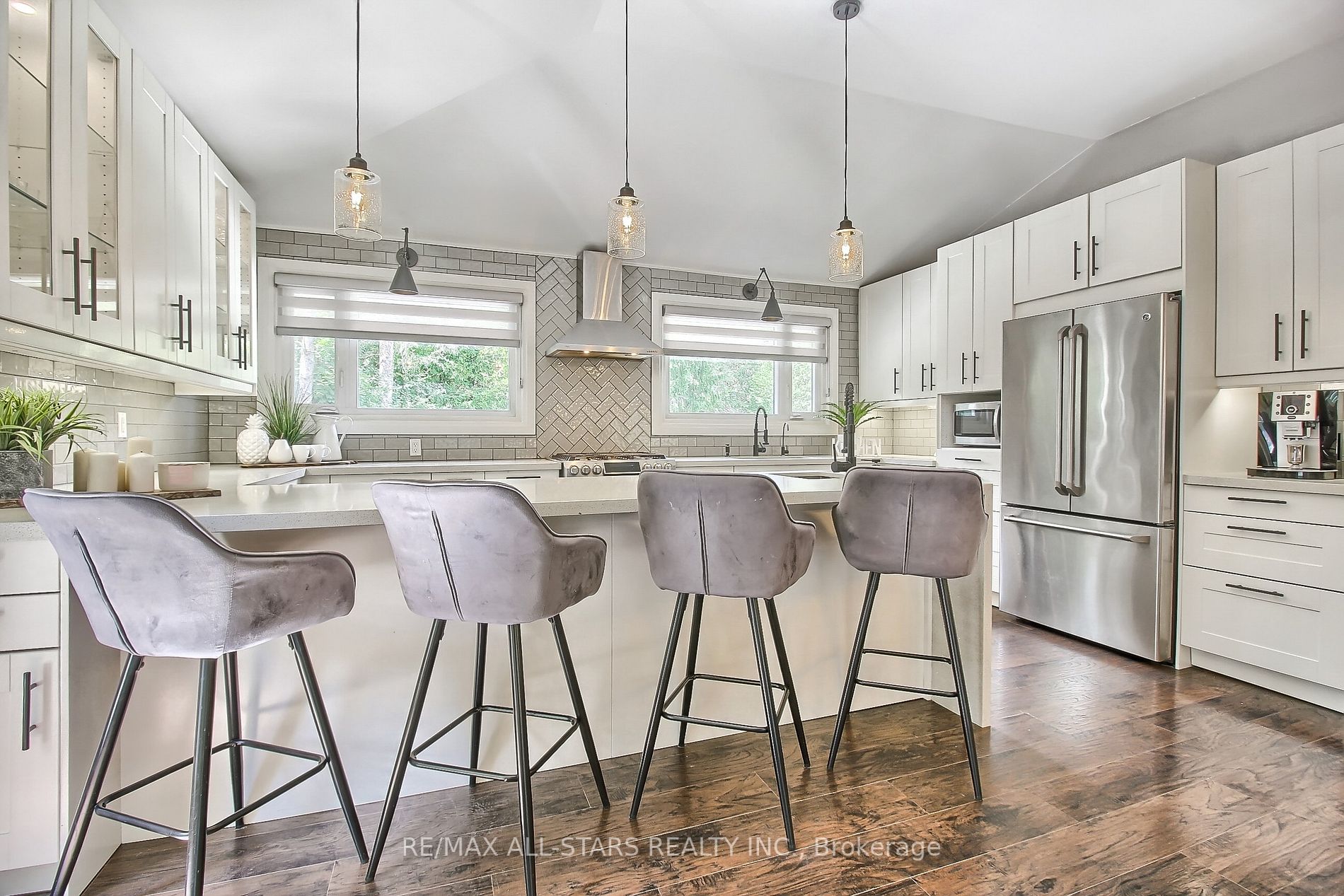 215 Uxbridge Pickering Line