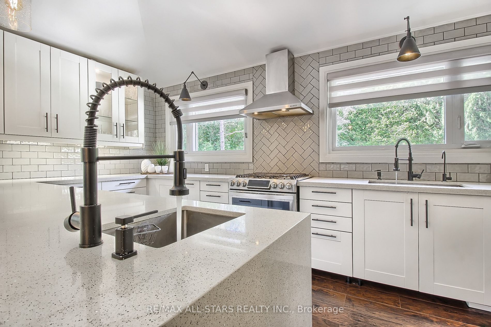 215 Uxbridge Pickering Line