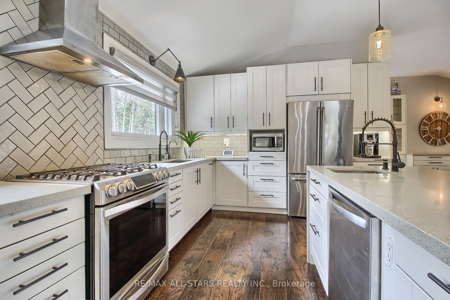 215 Uxbridge Pickering Line