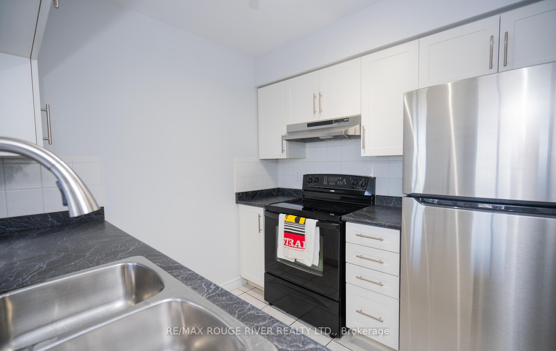 18 Mondeo Dr, #1235