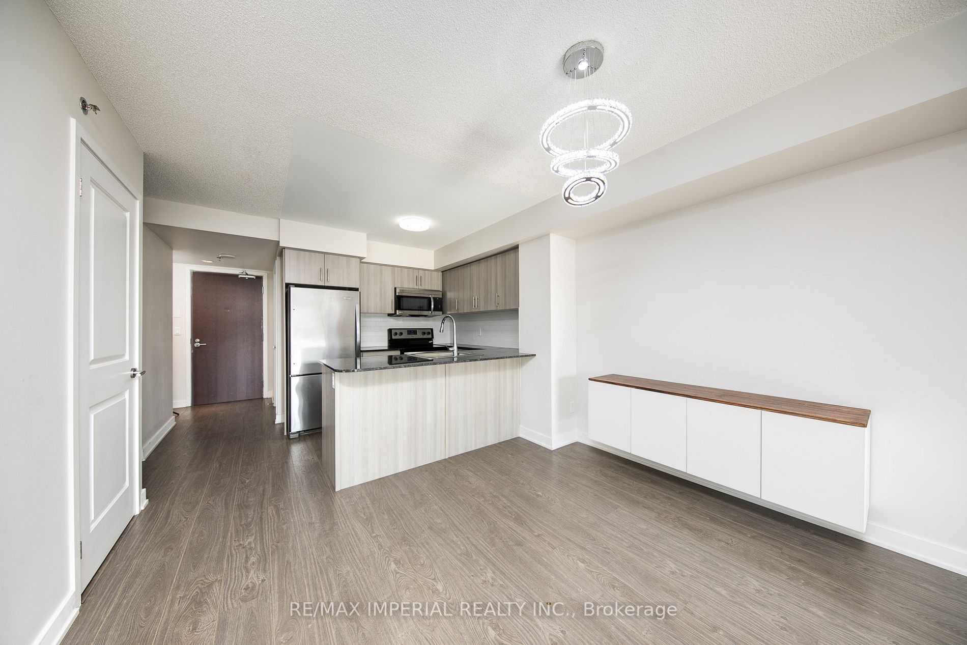 185 Bonis Ave, #208