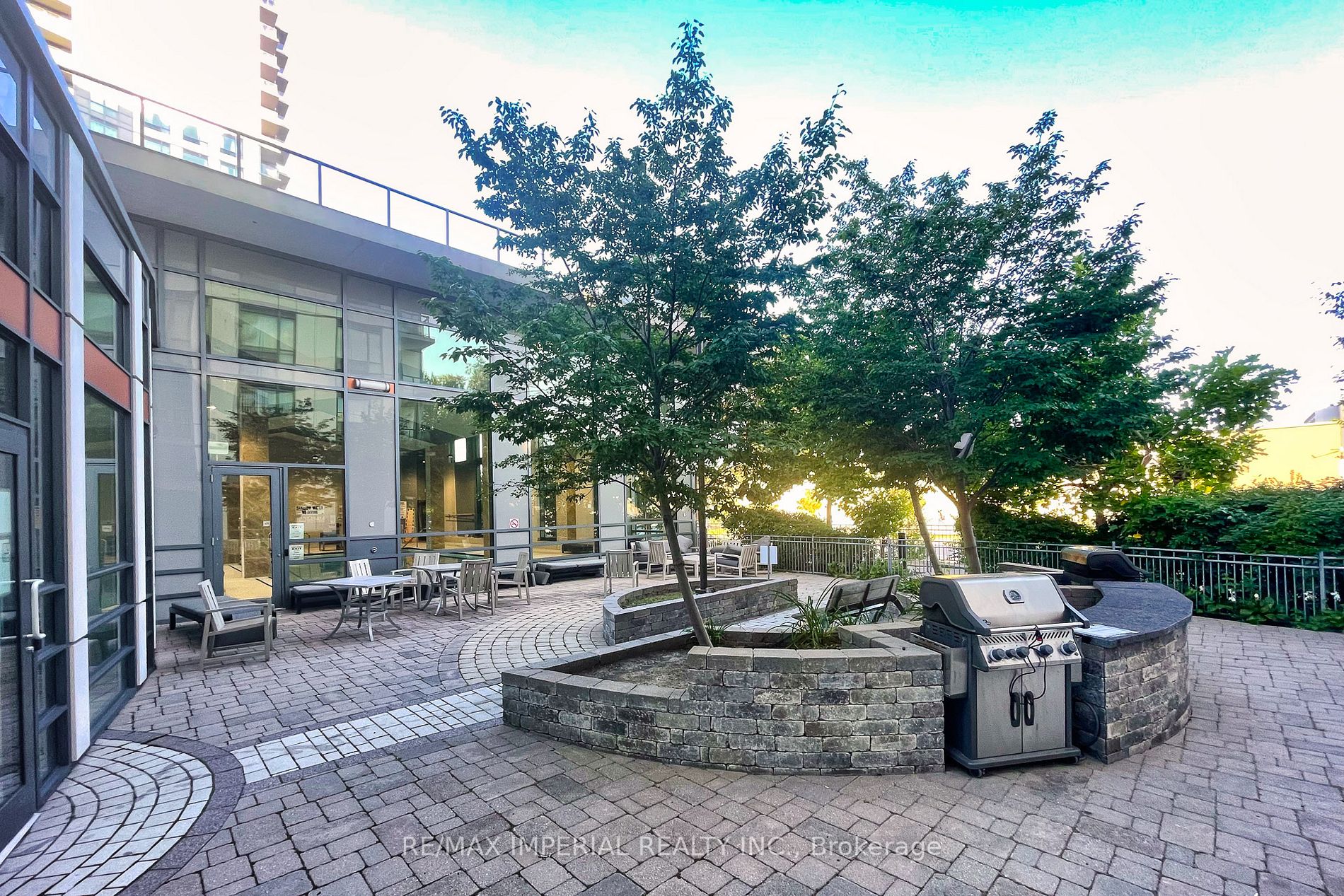185 Bonis Ave, #208