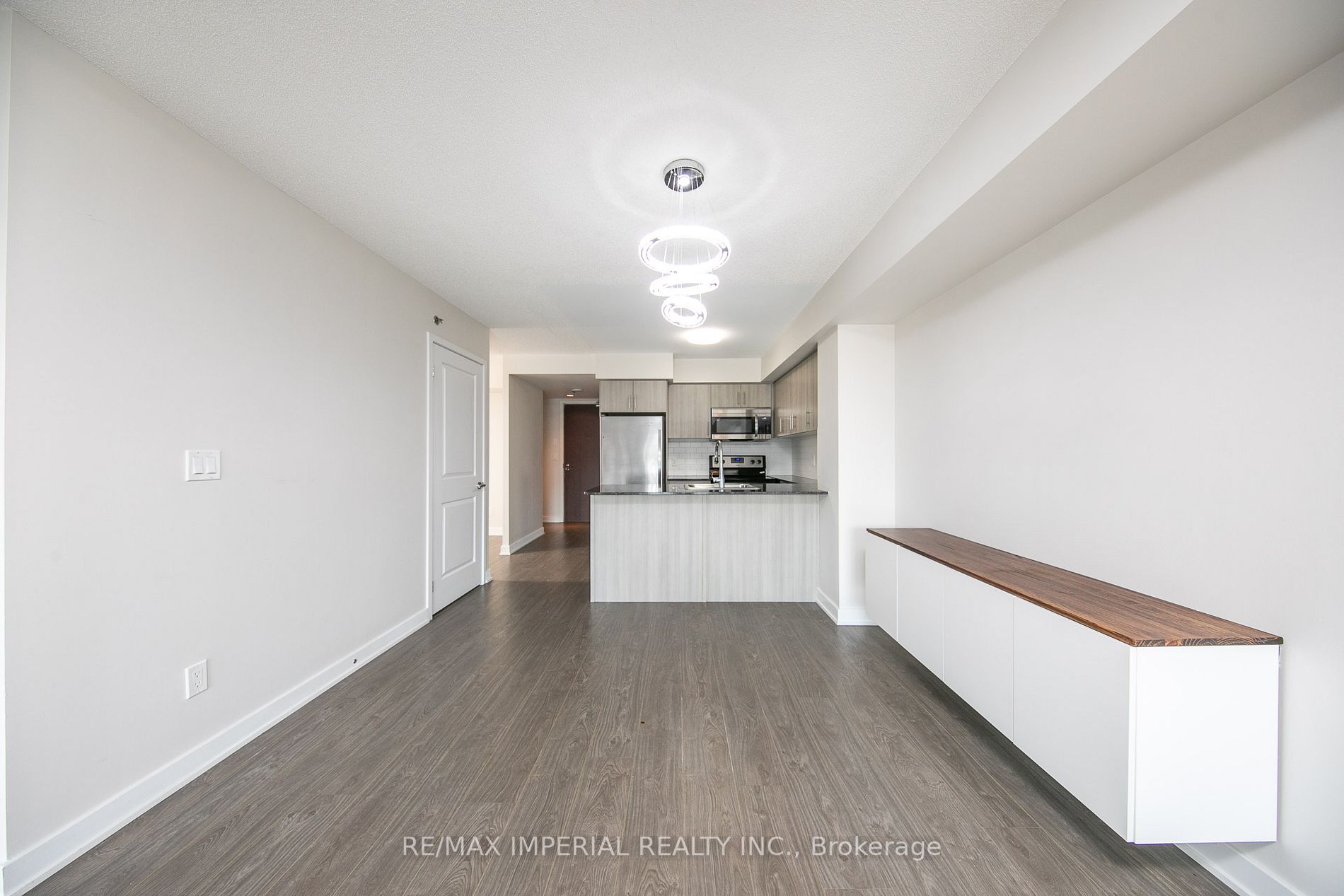 185 Bonis Ave, #208