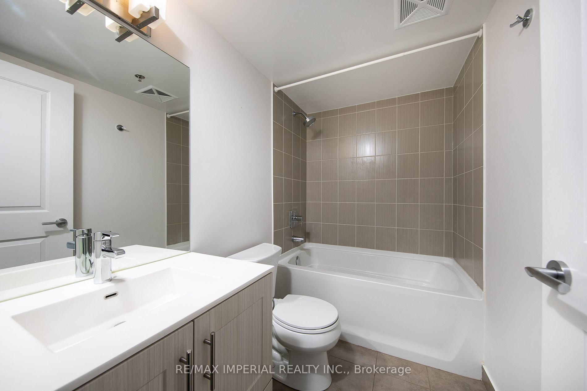 185 Bonis Ave, #208